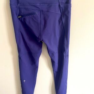 Ivviva size 12 girls leggings. Excellent condition.